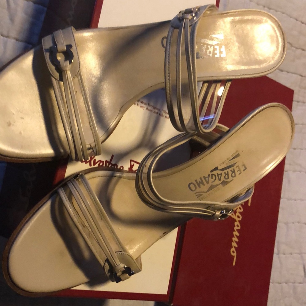 Vintage Salvatore Ferragamo slip on sandals kitten